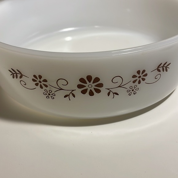Dynaware Casserole Dish - Picture 3 of 6